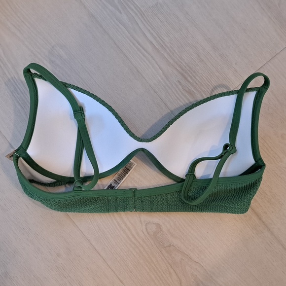 Pink swimsuit top in green, size large - Picture 4 of 5